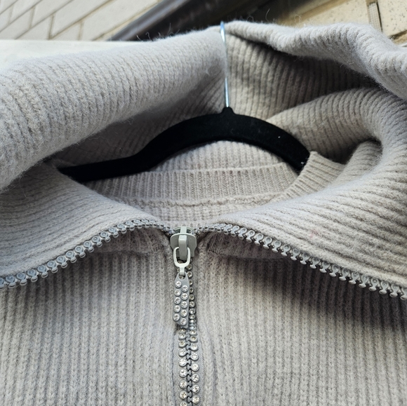 Grey Wool Sweater with rhinestones - size small - Picture 2 of 14